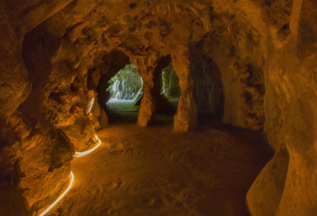 Top 10 Must-See Attractions for a Perfect Virginia Getaway